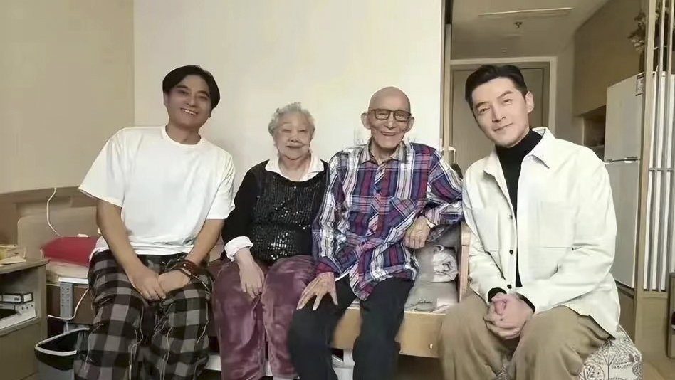 “爷叔”入住 “宝总”拜年 1xbet下载
这家康养社区出圈儿了！