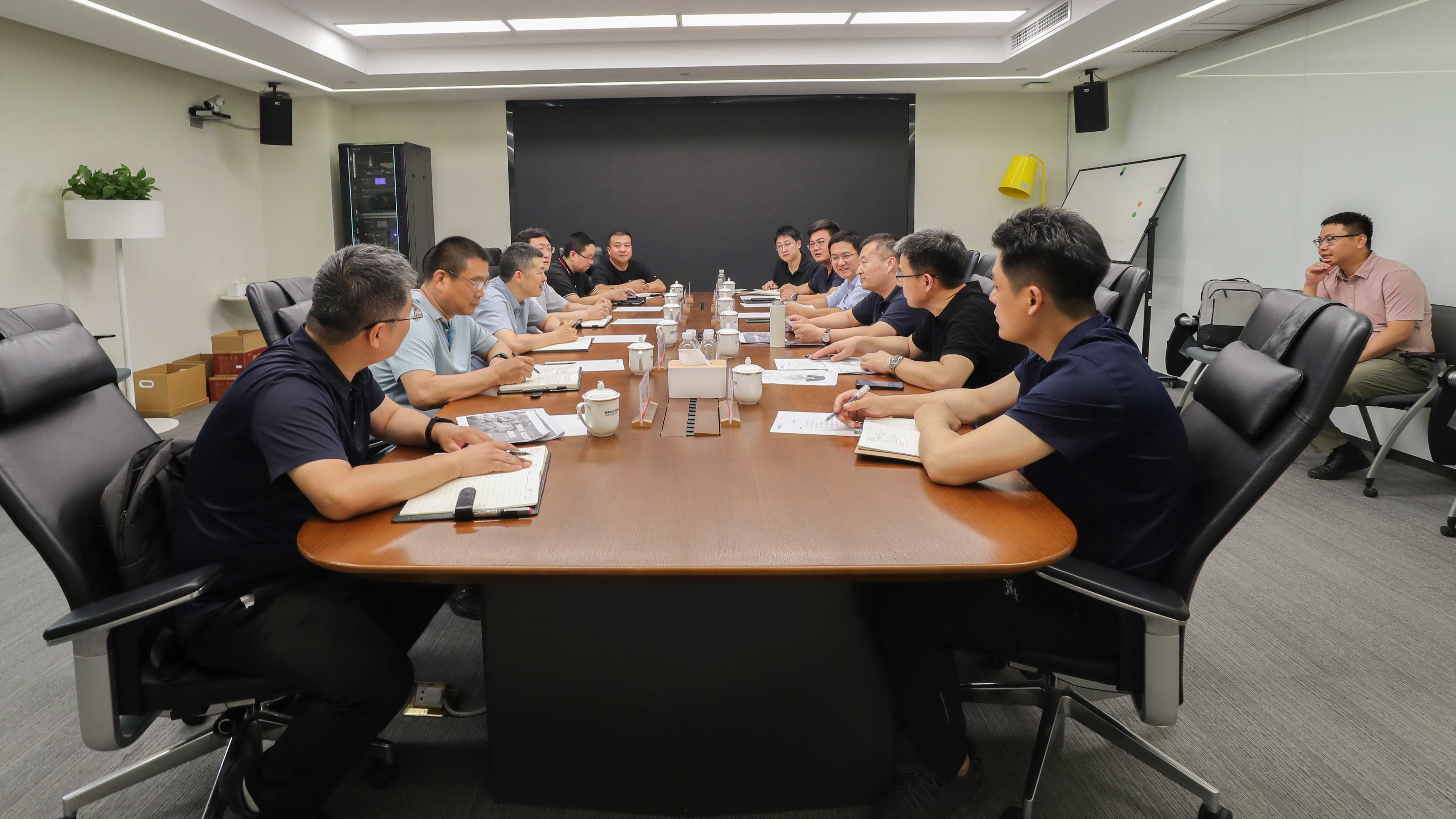 牢记嘱托 见行见效 | 劝华集团、1xbet下载
与天津城投集团、市政建设集团 开展座谈交流