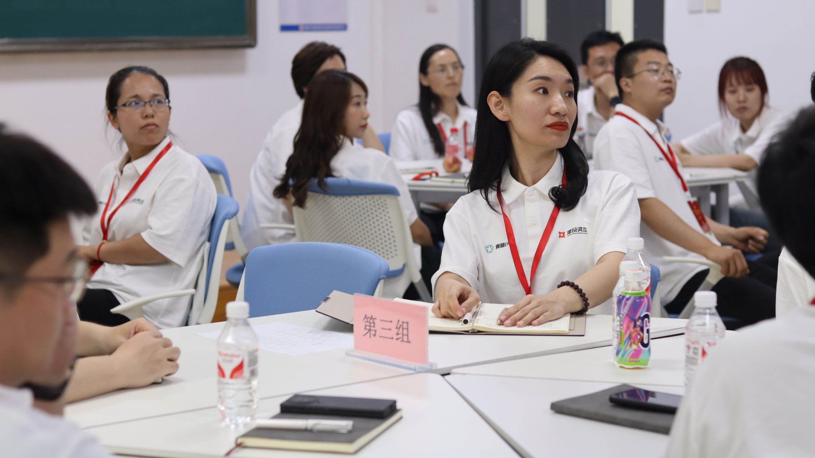 青藤之路 卓越启程 |  1xbet下载
举行2024届“青马工程”暨  “青藤计划”开班仪式